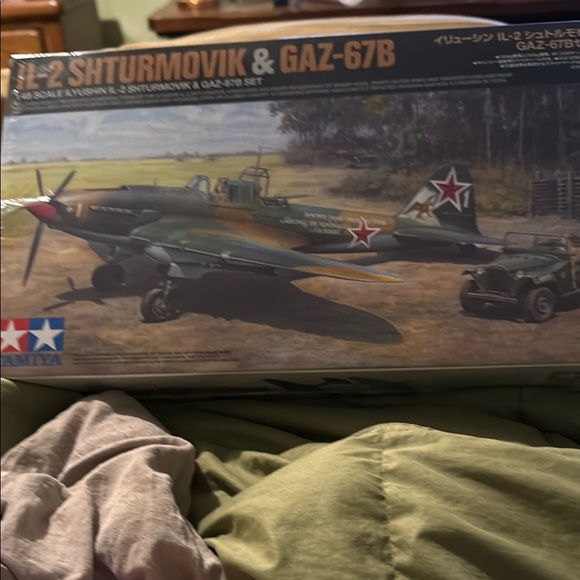Tamiya - Ilyushin IL-2 Shturmovik & GAZ-67B Set, 1/48, 25212